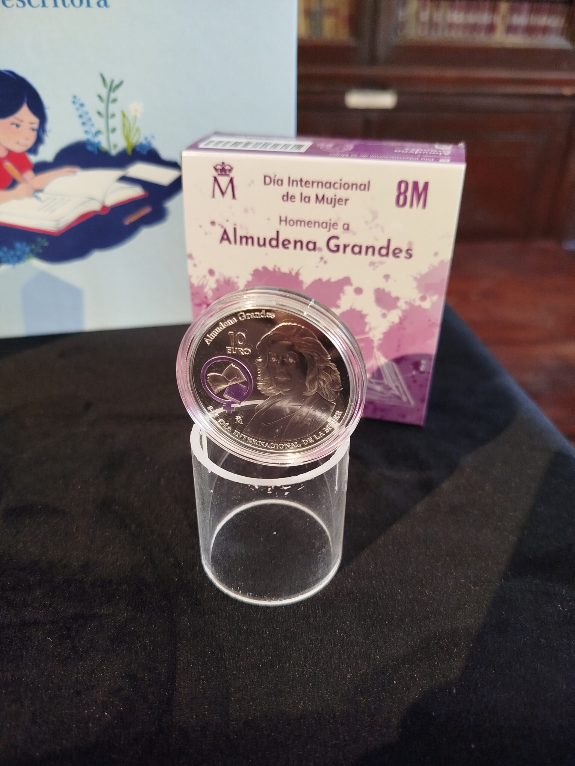 Presentación Moneda “8M-2026: Almudena Grandes”